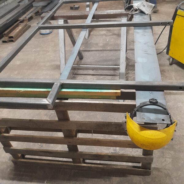 metal component with industrial design