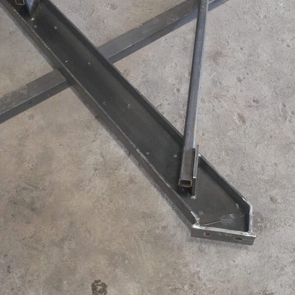 metal component with industrial design